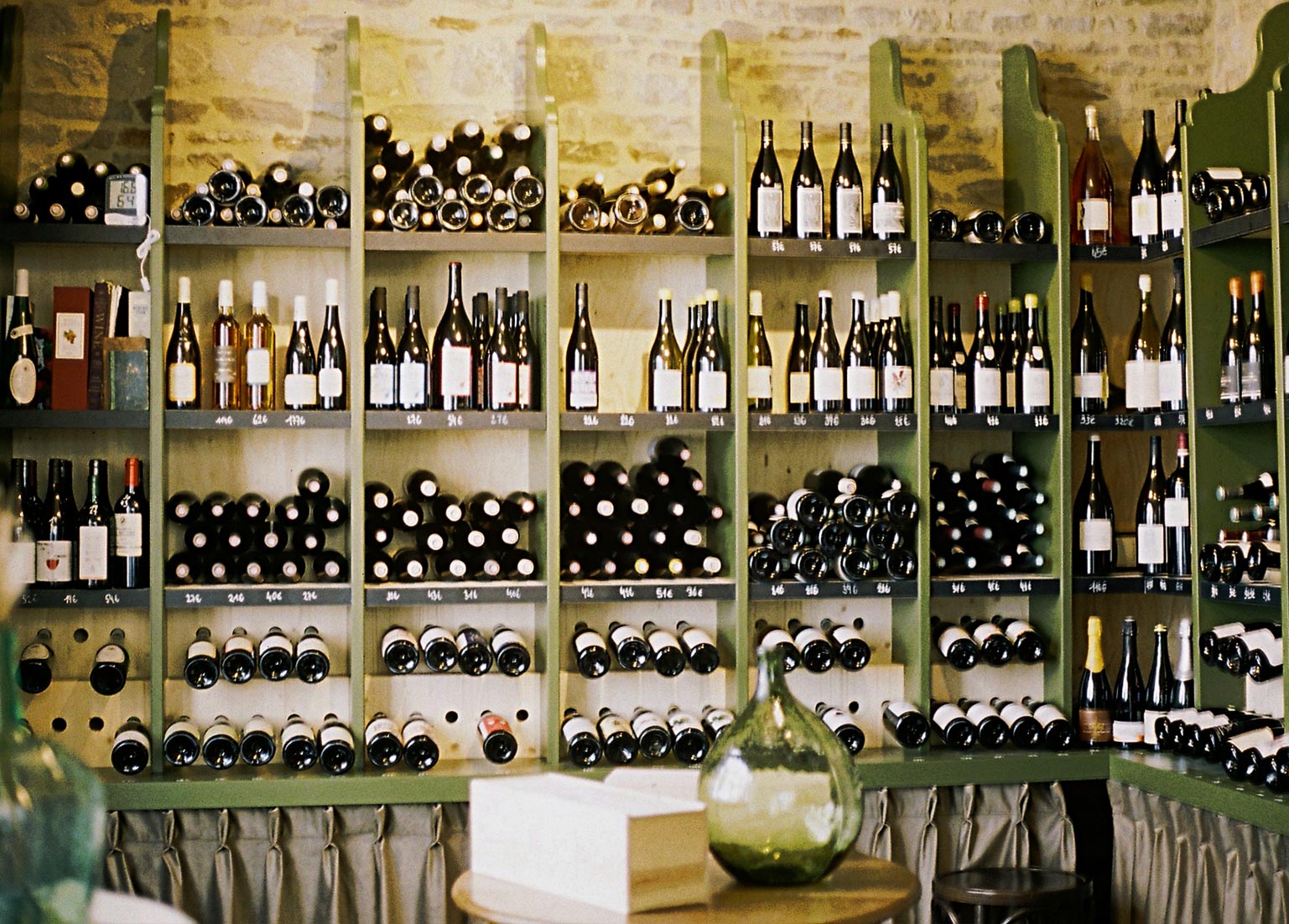 LA cave à vins propose plus de 200 références dans le centre de Vannes
